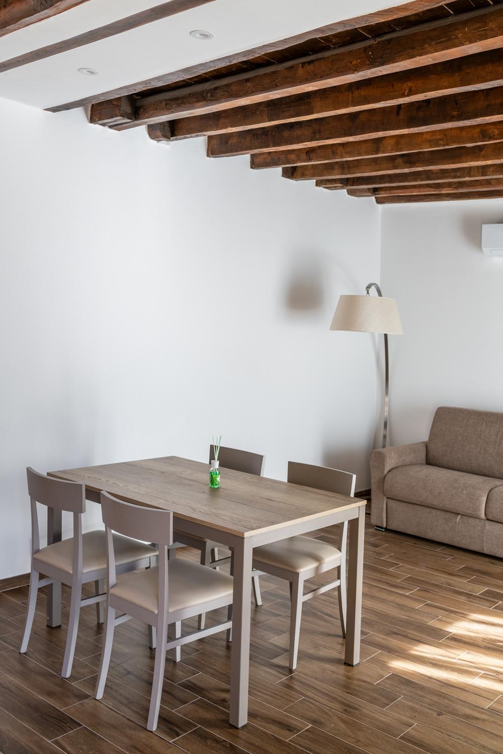 Giano Host - Gozzano, Simple Pleasures Apartment