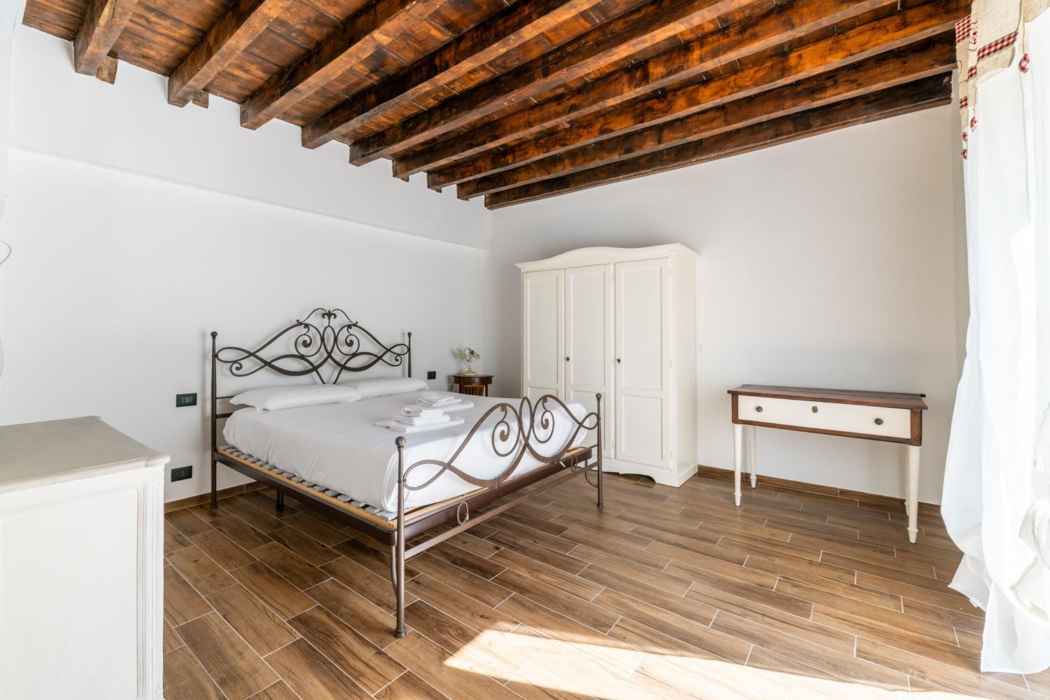 Apartment Giano Host - Gozzano, Simple Pleasures *
